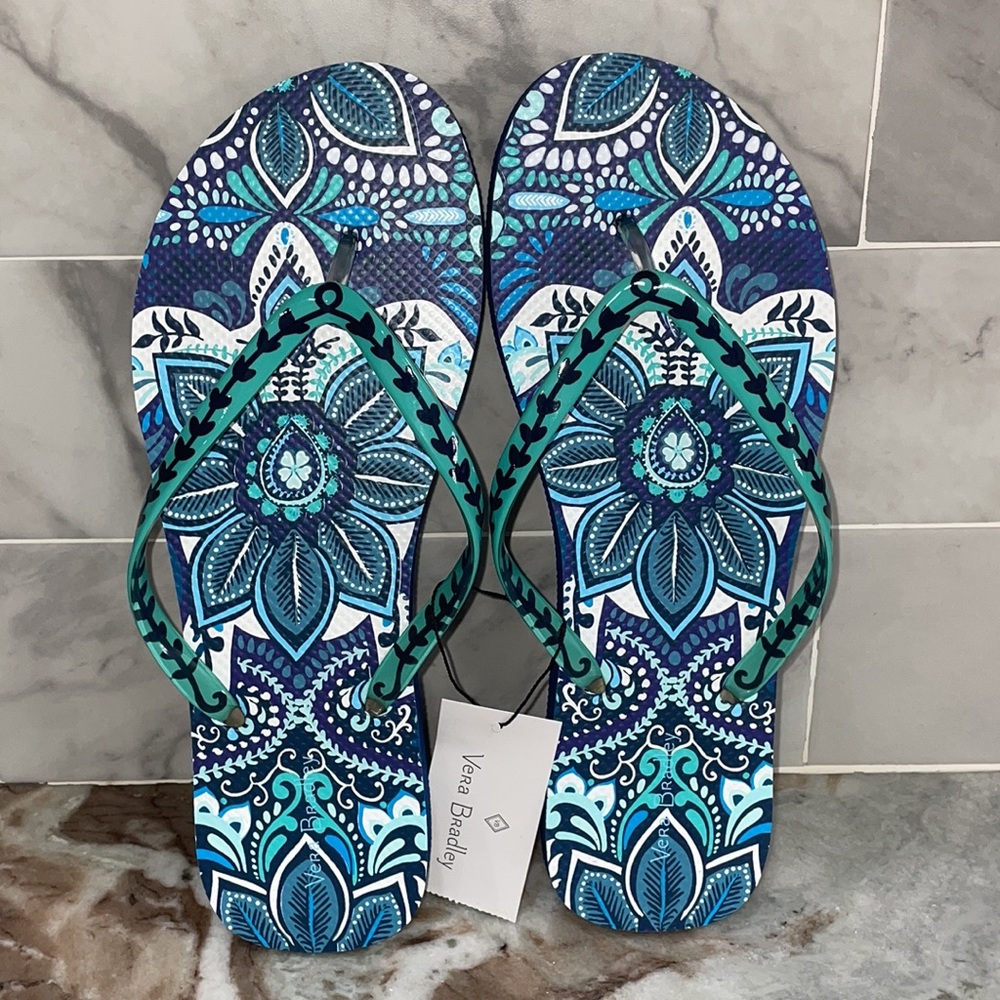 NWT Vera Bradley Flip Flops - Blue Island Medallion - Women's Large Sz 9/10